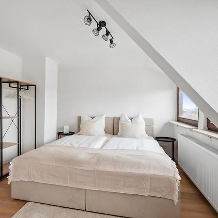 Malu Rooms - Top Lage, Kostenloser Parkplatz, Klima, Netflix, 24H Checkin Ludwigsburg Exterior foto