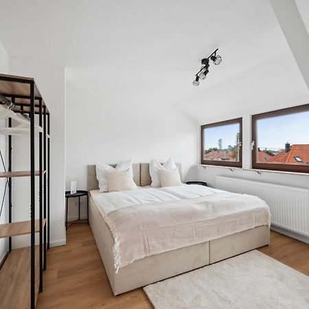 Malu Rooms - Top Lage, Kostenloser Parkplatz, Klima, Netflix, 24H Checkin Ludwigsburg Exterior foto