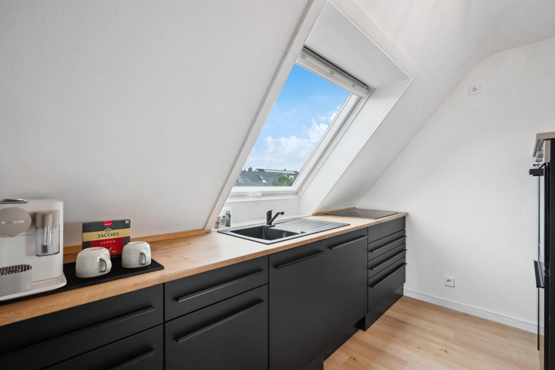 Malu Rooms - Top Lage, Kostenloser Parkplatz, Klima, Netflix, 24H Checkin Ludwigsburg Exterior foto