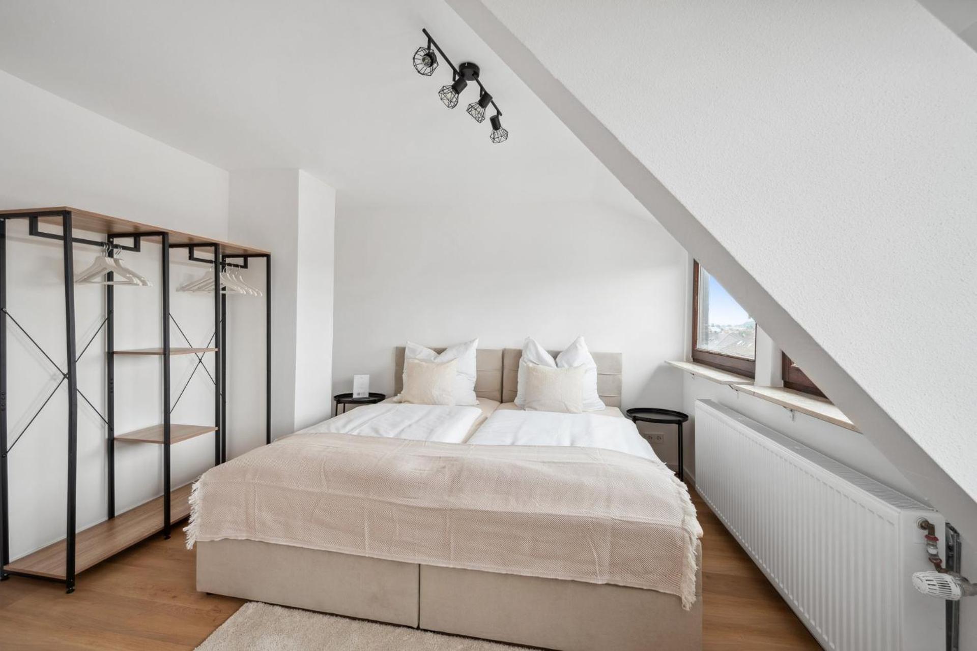 Malu Rooms - Top Lage, Kostenloser Parkplatz, Klima, Netflix, 24H Checkin Ludwigsburg Exterior foto